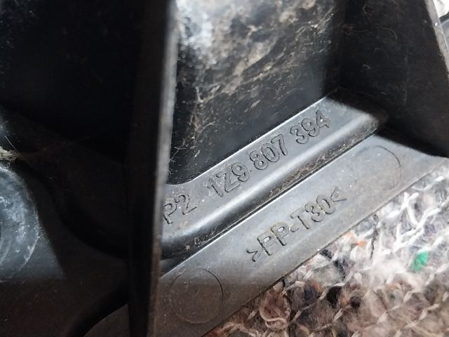 bontott SKODA OCTAVIA II Jobb hátsó Oldal Lökhárító Tartó (Műanyag)