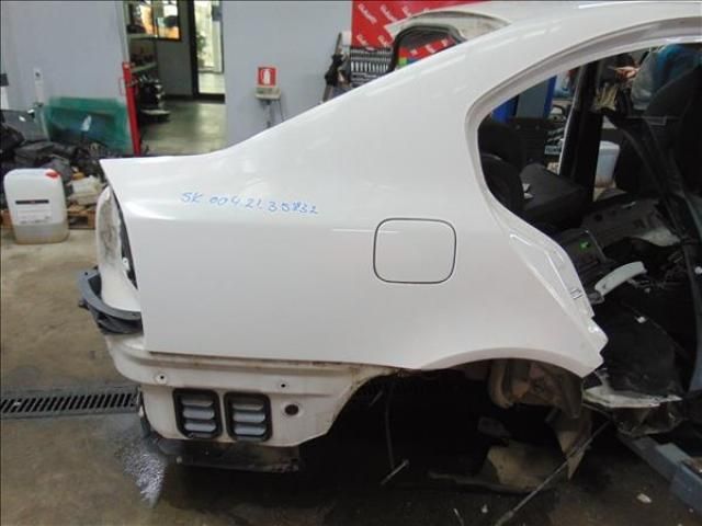 bontott SKODA OCTAVIA II Jobb hátsó Sárvédő