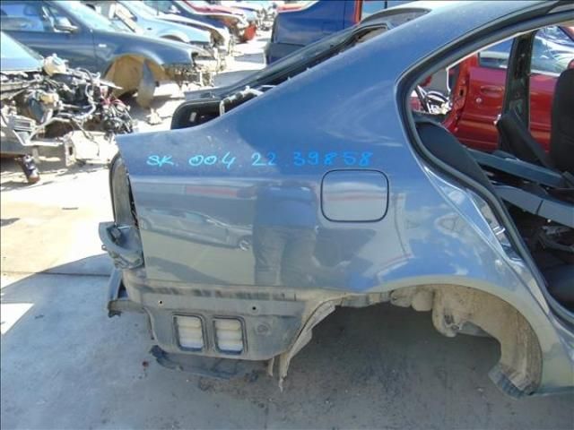 bontott SKODA OCTAVIA II Jobb hátsó Sárvédő