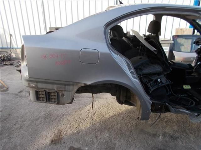 bontott SKODA OCTAVIA II Jobb hátsó Sárvédő