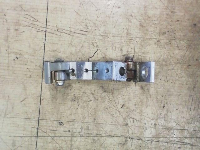 bontott SKODA OCTAVIA II Jobb hátsó Zsanér