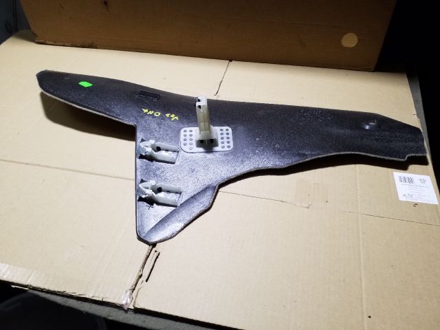 bontott SKODA OCTAVIA II Jobb Kardánbox Burkolat