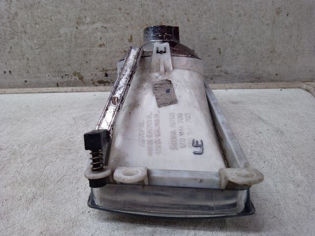 bontott SKODA OCTAVIA II Jobb Ködfényszóró