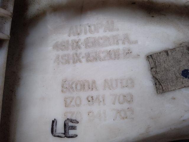 bontott SKODA OCTAVIA II Jobb Ködfényszóró