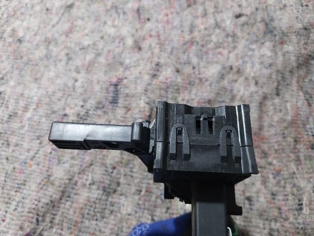 bontott SKODA OCTAVIA II Jobb Kormánykapcsoló Ablaktörlő