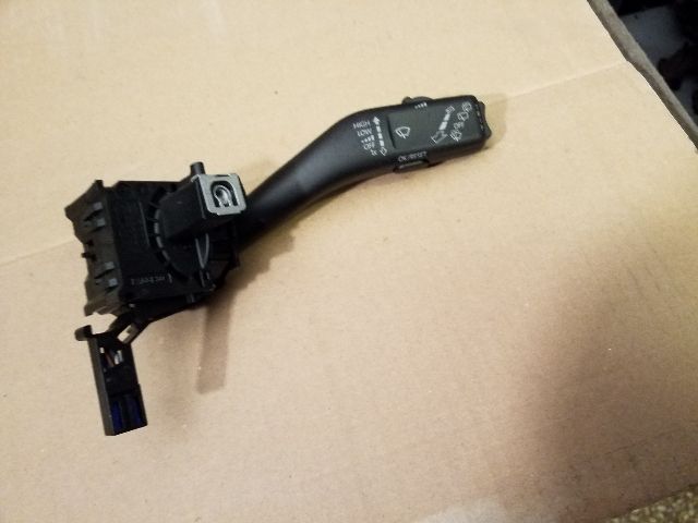 bontott SKODA OCTAVIA II Jobb Kormánykapcsoló Ablaktörlő