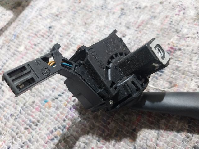 bontott SKODA OCTAVIA II Jobb Kormánykapcsoló Ablaktörlő