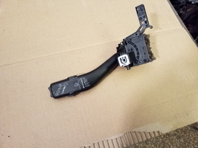 bontott SKODA OCTAVIA II Jobb Kormánykapcsoló Ablaktörlő