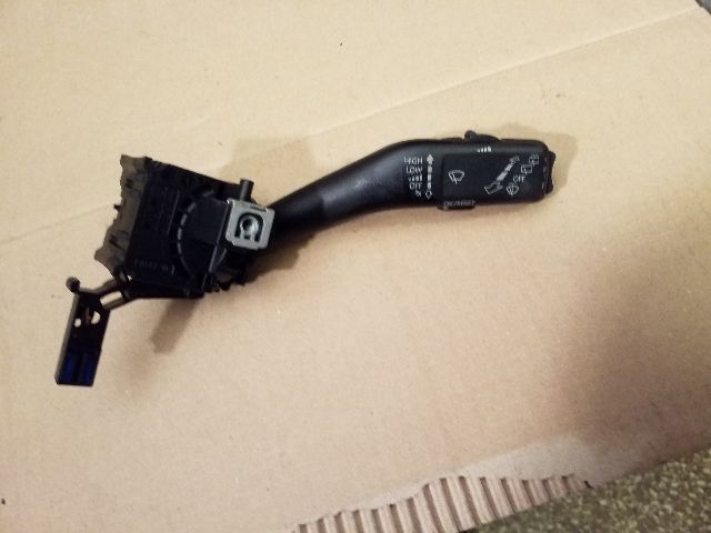 bontott SKODA OCTAVIA II Jobb Kormánykapcsoló Ablaktörlő