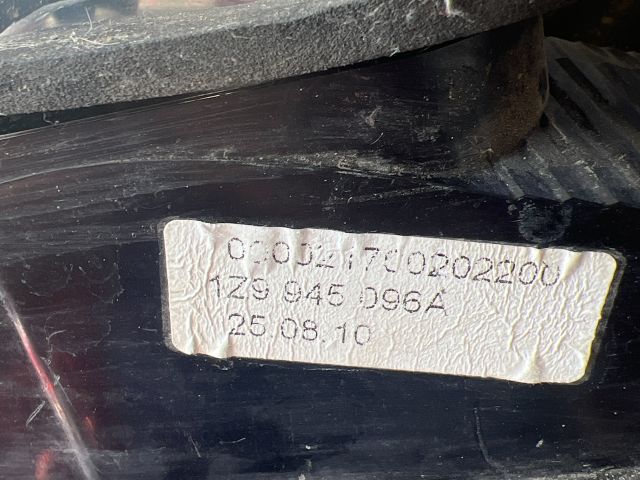 bontott SKODA OCTAVIA II Jobb Külső Hátsó Lámpa