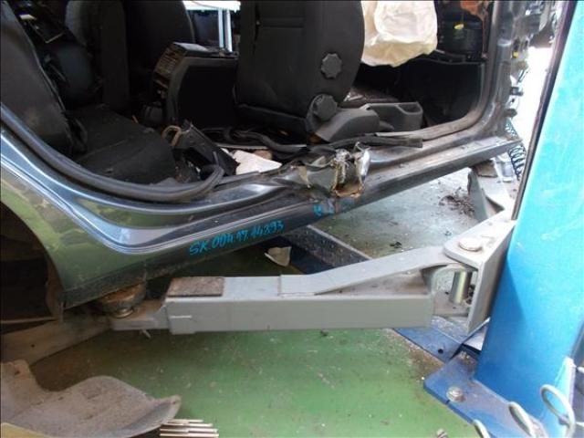 bontott SKODA OCTAVIA II Jobb Küszöb