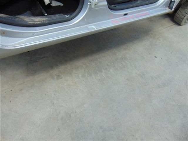 bontott SKODA OCTAVIA II Jobb Küszöb