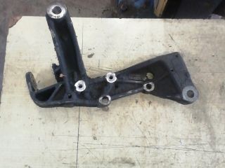 bontott SKODA OCTAVIA II Jobb Lengőkar Tartó