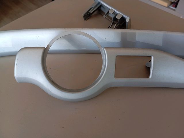 bontott SKODA OCTAVIA II Jobb Műszerfal Díszléc