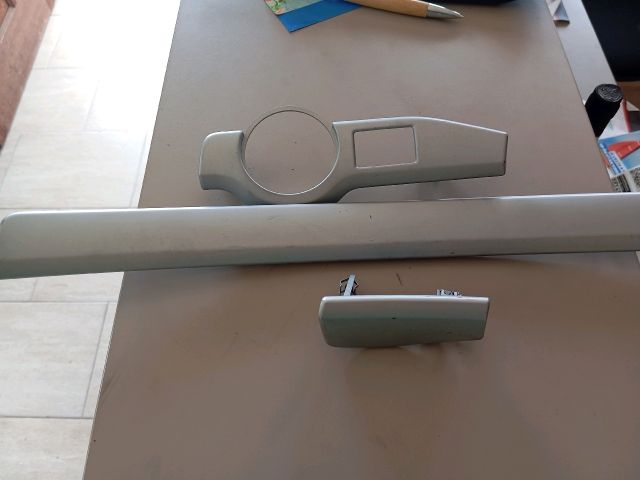 bontott SKODA OCTAVIA II Jobb Műszerfal Díszléc