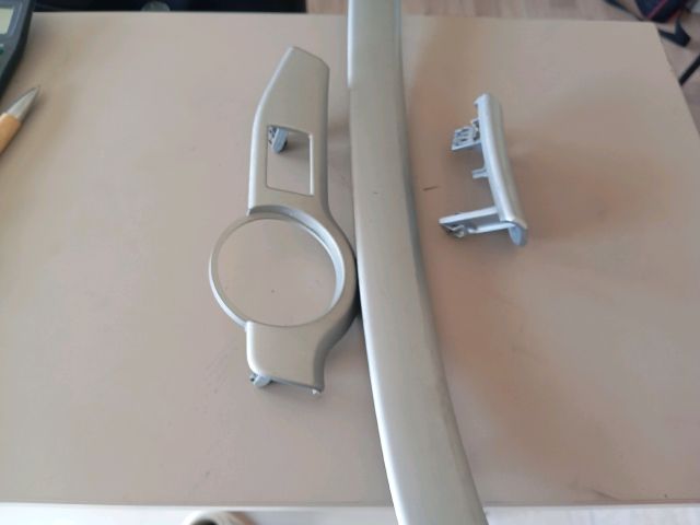 bontott SKODA OCTAVIA II Jobb Műszerfal Díszléc