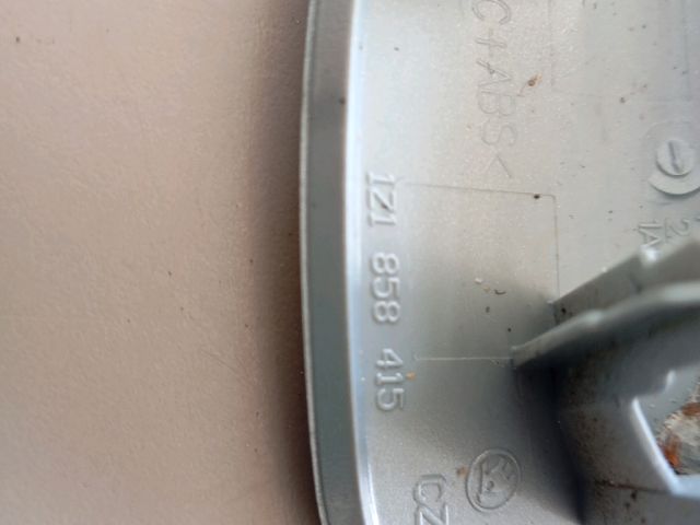 bontott SKODA OCTAVIA II Jobb Műszerfal Díszléc