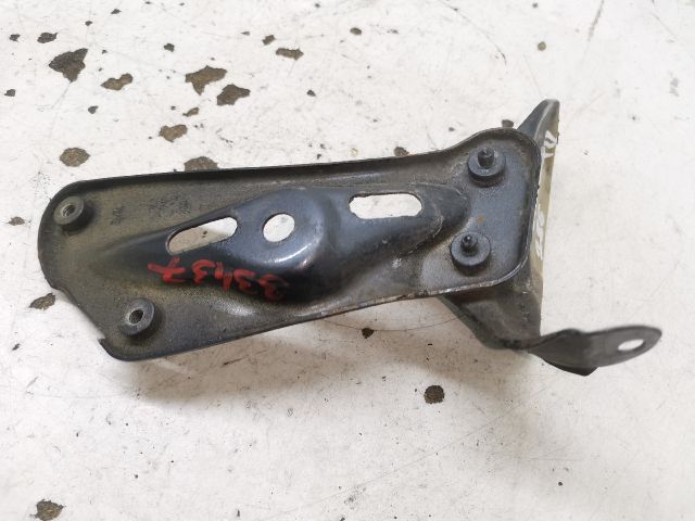 bontott SKODA OCTAVIA II Jobb Sárvédő Oldaltartó