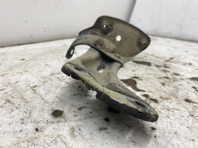 bontott SKODA OCTAVIA II Jobb Sárvédő Oldaltartó