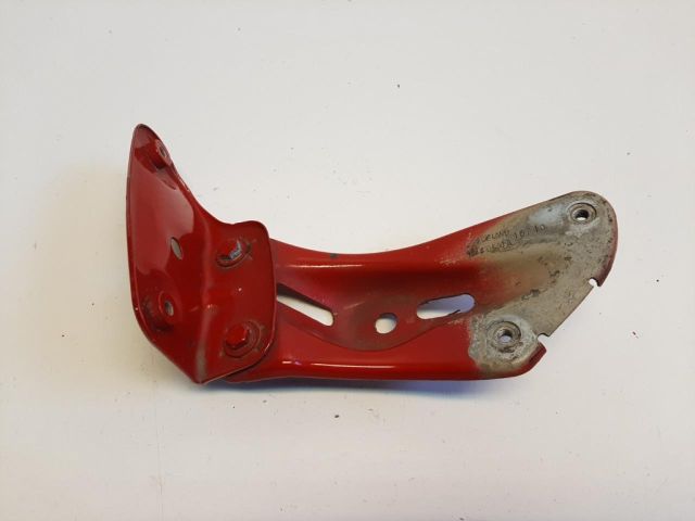 bontott SKODA OCTAVIA II Jobb Sárvédő Oldaltartó