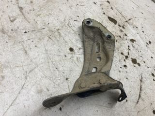 bontott SKODA OCTAVIA II Jobb Sárvédő Oldaltartó