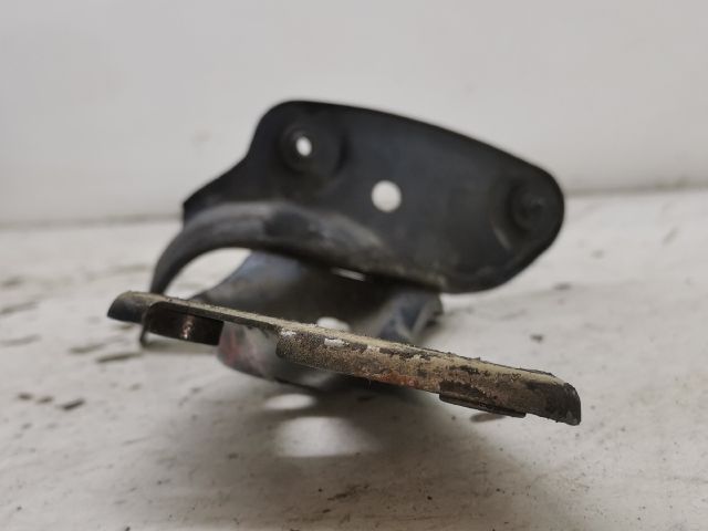 bontott SKODA OCTAVIA II Jobb Sárvédő Oldaltartó