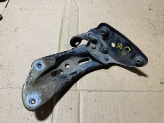 bontott SKODA OCTAVIA II Jobb Sárvédő Oldaltartó