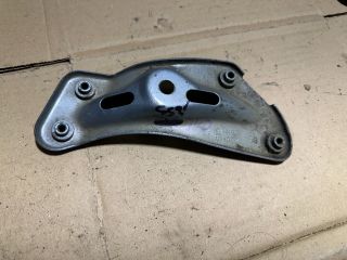 bontott SKODA OCTAVIA II Jobb Sárvédő Oldaltartó