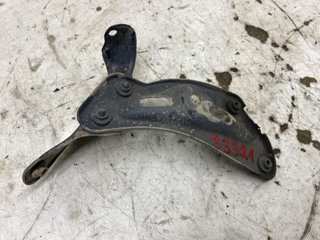 bontott SKODA OCTAVIA II Jobb Sárvédő Oldaltartó