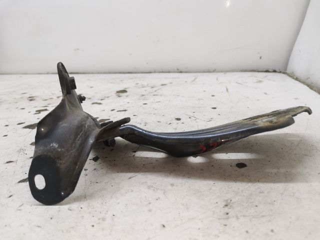 bontott SKODA OCTAVIA II Jobb Sárvédő Oldaltartó