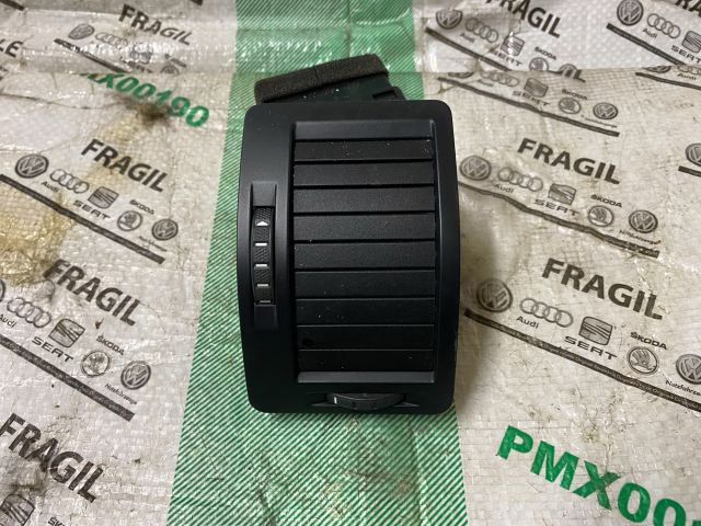 bontott SKODA OCTAVIA II Jobb Szellőző