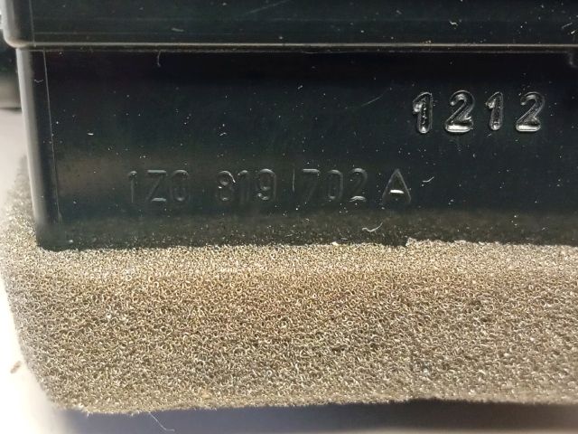 bontott SKODA OCTAVIA II Jobb Szellőző