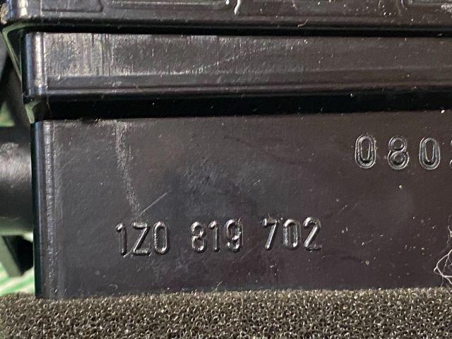 bontott SKODA OCTAVIA II Jobb Szellőző