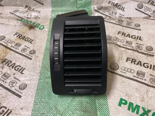 bontott SKODA OCTAVIA II Jobb Szellőző