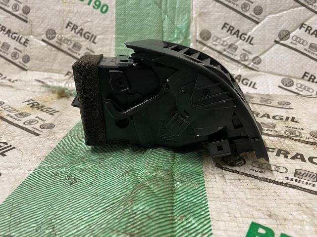 bontott SKODA OCTAVIA II Jobb Szellőző