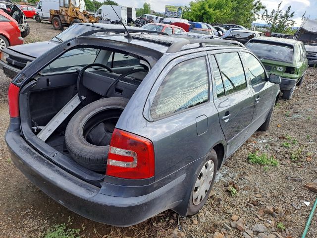 bontott SKODA OCTAVIA II Jobb Tetősín