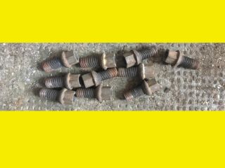 bontott SKODA OCTAVIA II Kerék Csavar Szett