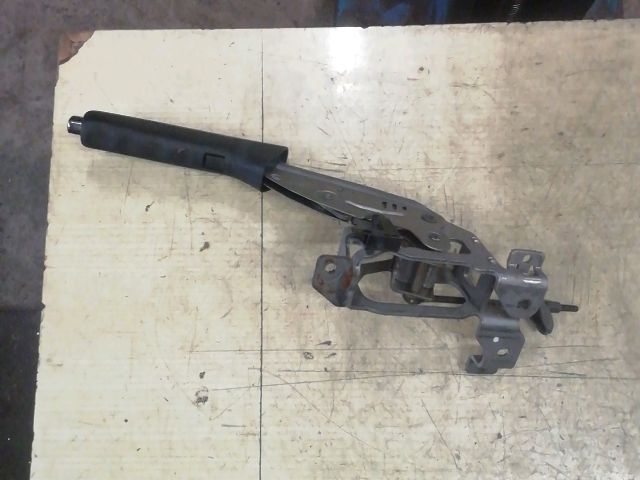 bontott SKODA OCTAVIA II Kézifék Kar