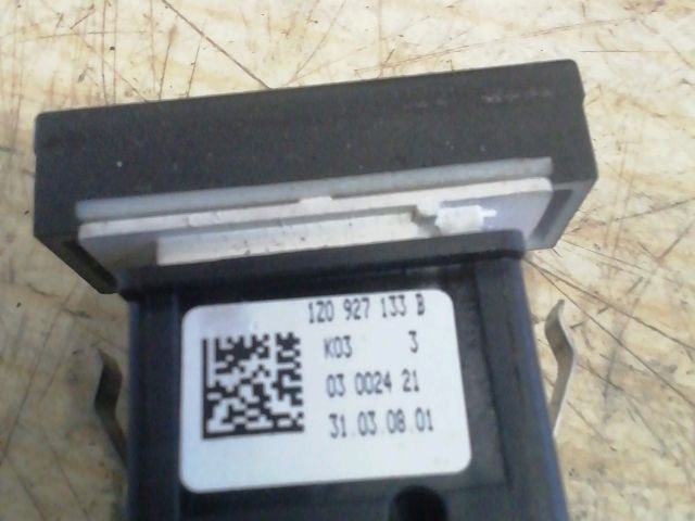 bontott SKODA OCTAVIA II Kipörgésgátló Kapcsoló