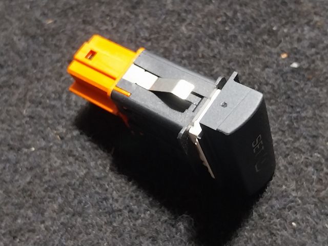 bontott SKODA OCTAVIA II Kipörgésgátló Kapcsoló