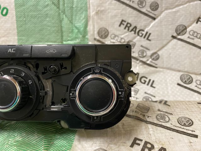 bontott SKODA OCTAVIA II Klíma Kapcsoló