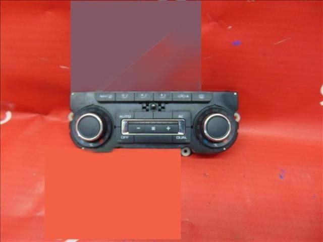 bontott SKODA OCTAVIA II Klíma Kapcsoló