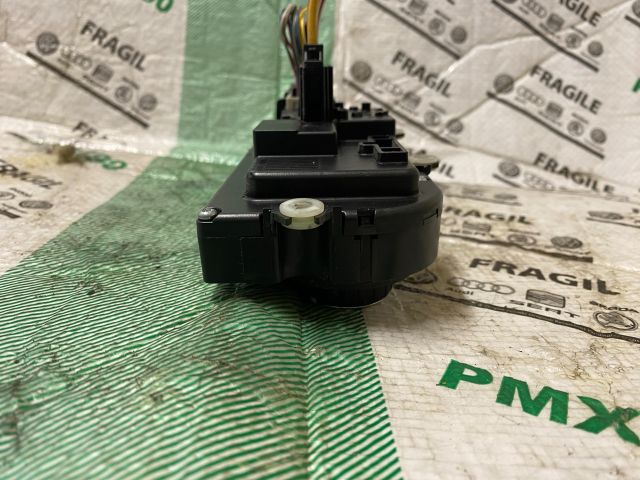 bontott SKODA OCTAVIA II Klíma Kapcsoló