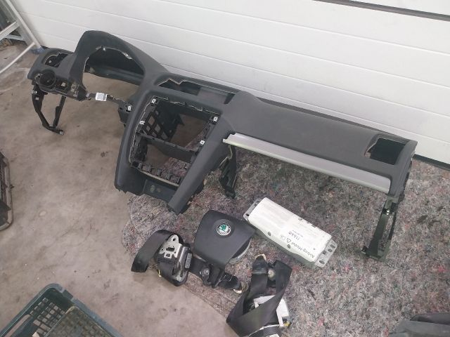 bontott SKODA OCTAVIA II Komplett Légzsák Szett