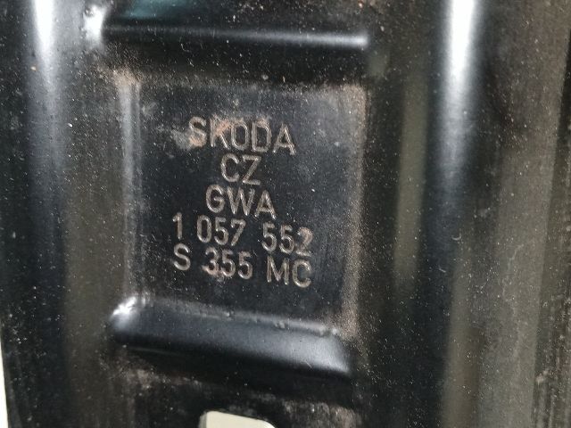 bontott SKODA OCTAVIA II Könyöklő