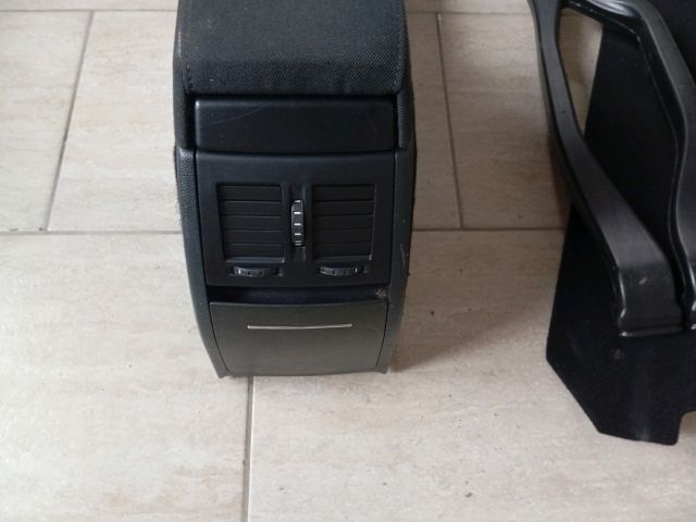 bontott SKODA OCTAVIA II Könyöklő