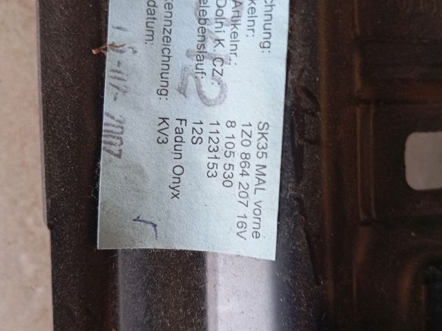 bontott SKODA OCTAVIA II Könyöklő