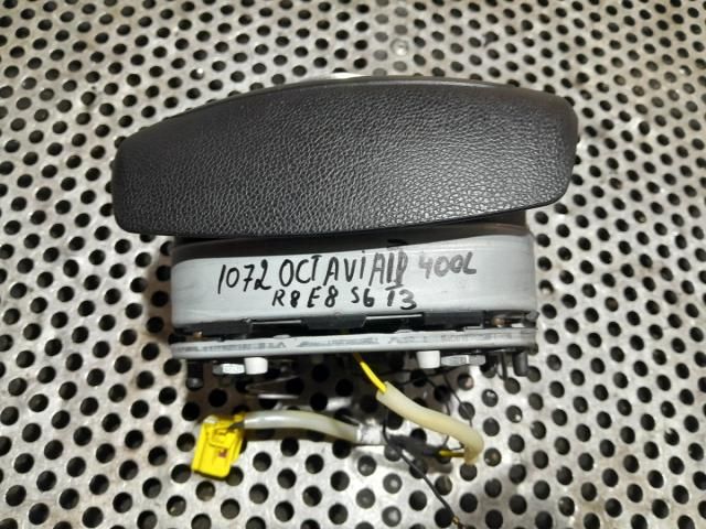 bontott SKODA OCTAVIA II Kormánylégzsák