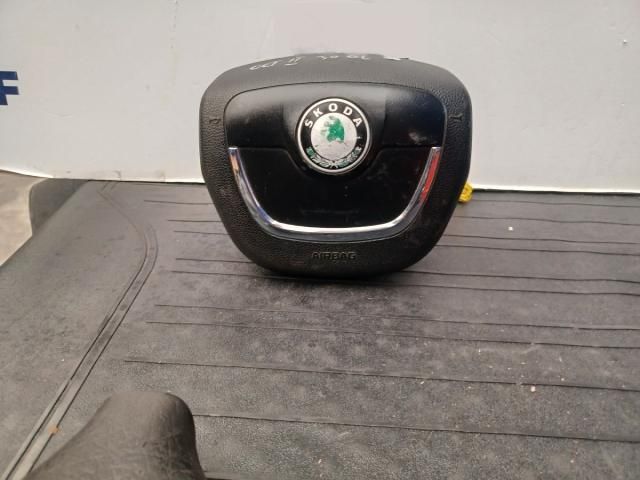 bontott SKODA OCTAVIA II Kormánylégzsák