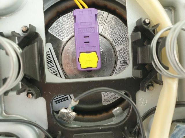 bontott SKODA OCTAVIA II Kormánylégzsák